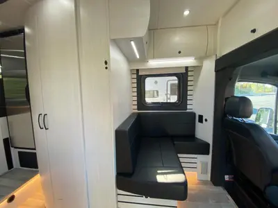 2026 Pleasure-Way Plateau XLRB photo 18