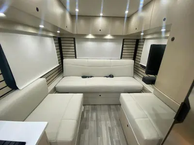 2026 Pleasure-Way Plateau XLTS photo 21
