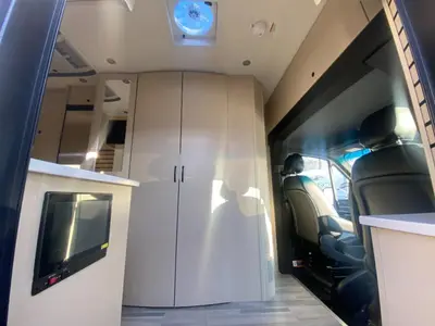 2026 Pleasure-Way Plateau XLTS photo 12
