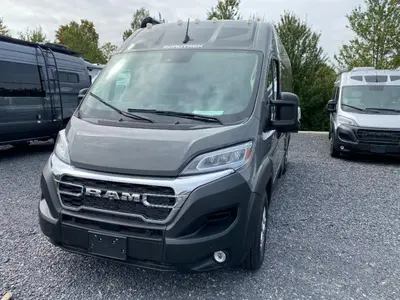 New 2026 Roadtrek Roadtrek Play +