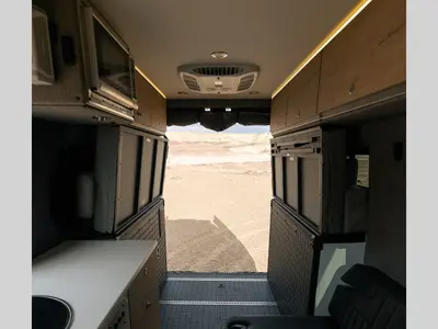 2026 Storyteller Overland Storyteller Overland photo 10