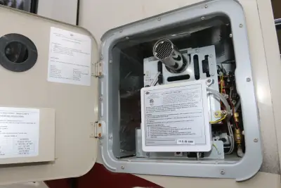 2020 THOR MOTOR COACH QUANTUM photo 2