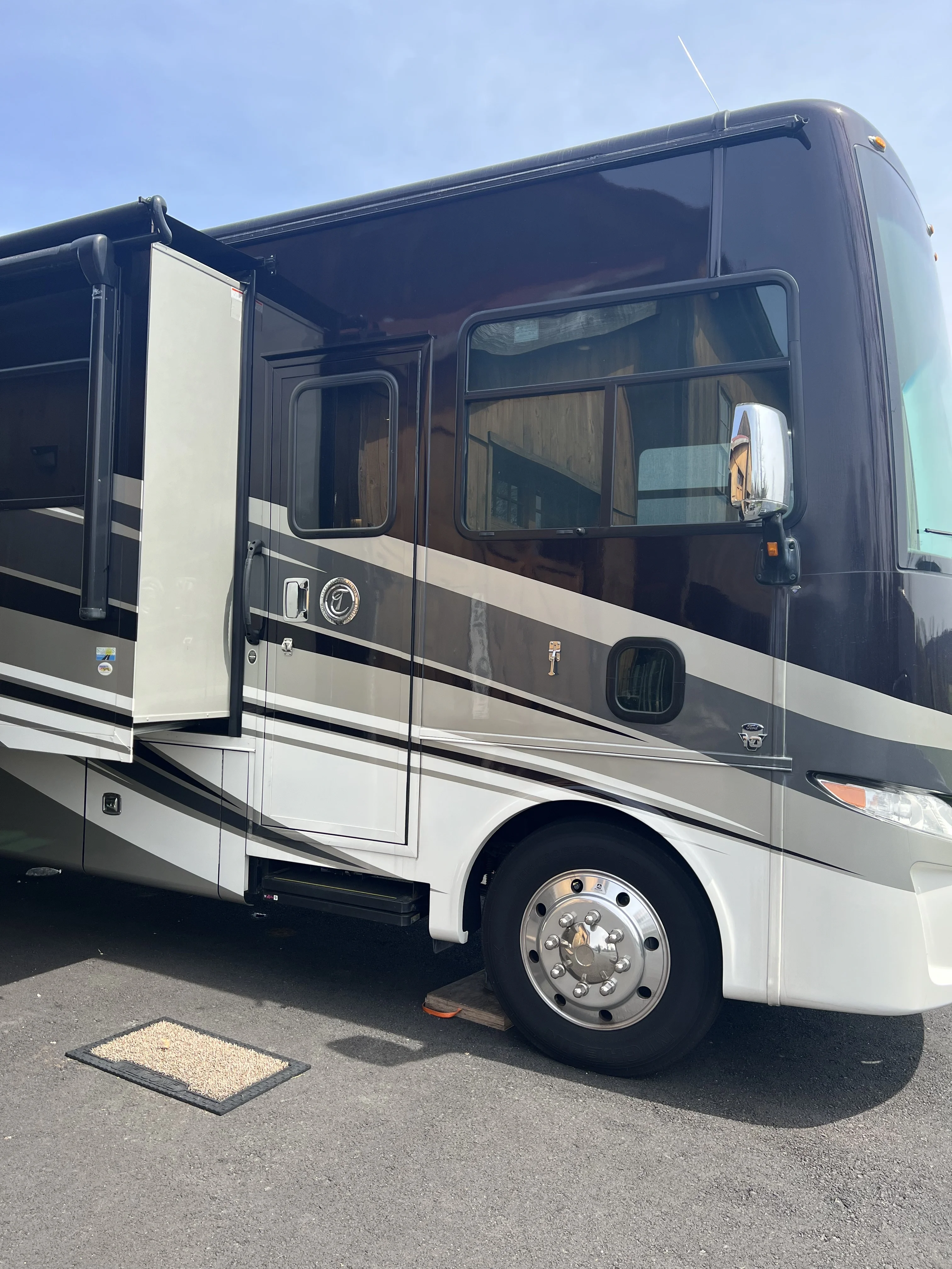 2020 TIFFIN MOTORHOMES ALLEGRO OPEN ROAD exterior