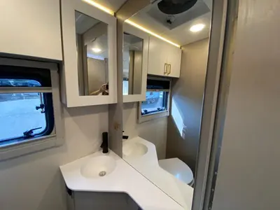2026 Winnebago Navion photo 33