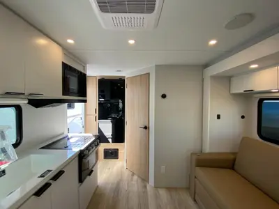 2026 Winnebago Thrive photo 38