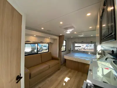 2026 Winnebago Thrive photo 18