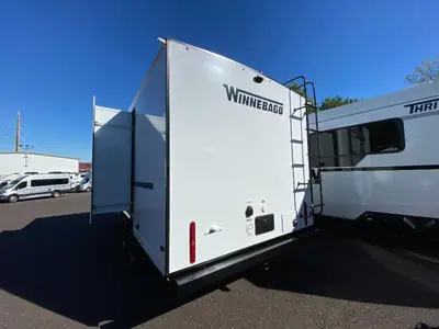 2026 Winnebago Thrive photo 9