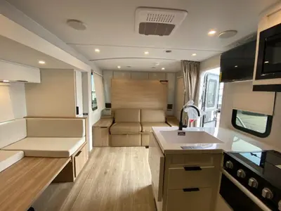 2026 Winnebago Thrive photo 37