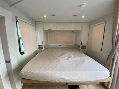 2026 Winnebago Thrive photo 45