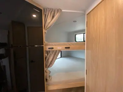 2026 Winnebago Thrive photo 26