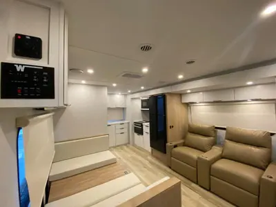 2026 Winnebago Thrive photo 13