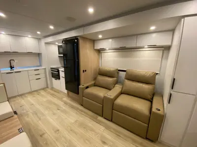 2026 Winnebago Thrive photo 15