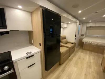 2026 Winnebago Thrive photo 41