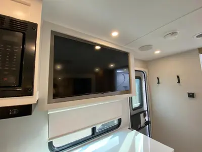 2026 Winnebago Thrive photo 24