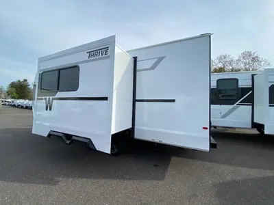2026 Winnebago Thrive photo 7