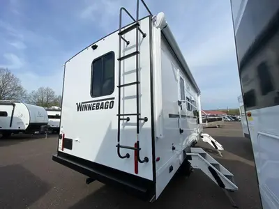 2026 Winnebago Thrive photo 10