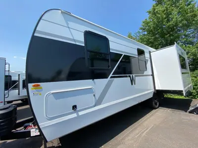 2026 Winnebago Thrive photo 4