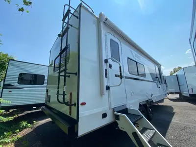 2026 Winnebago Thrive photo 7