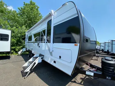 2026 Winnebago Thrive photo 8