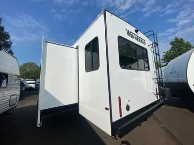 2026 Winnebago Thrive photo 6