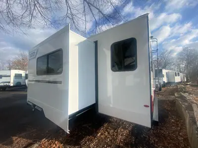 2026 Winnebago Thrive photo 6