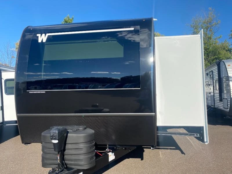 2026 Winnebago Thrive exterior