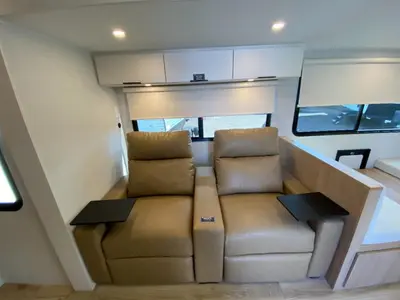 2026 Winnebago Thrive photo 31