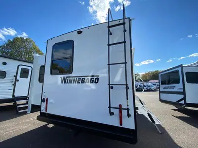2026 Winnebago Thrive photo 8
