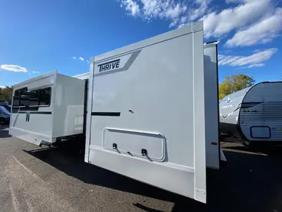 2026 Winnebago Thrive photo 6