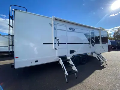 2026 Winnebago Thrive photo 9