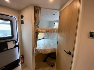 2026 Winnebago Thrive photo 41