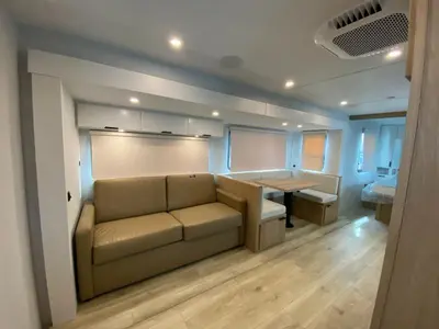 2026 Winnebago Thrive photo 17