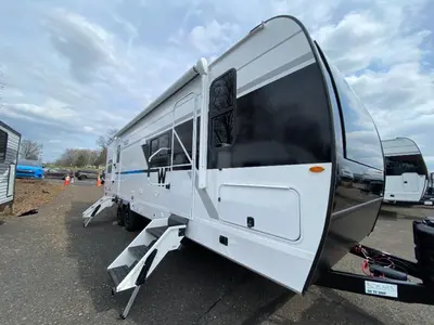 2026 Winnebago Thrive photo 15