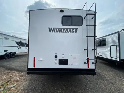 2026 Winnebago Thrive photo 9