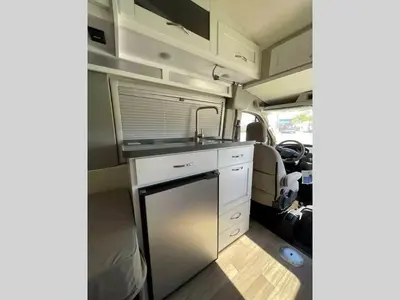 2027 Coachmen RV Beyond photo 5