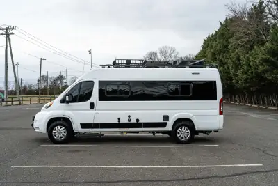2020 WINNEBAGO TRAVATO photo 2
