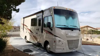 Used 2020 Winnebago Vista 29VE