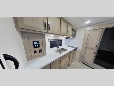 2027 Ember RV E-Series photo 2