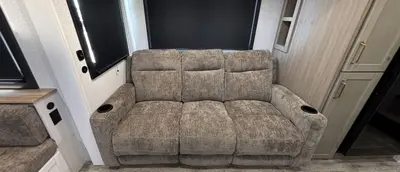 2027 Jayco Eagle HT photo 4