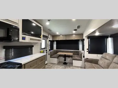 2027 Jayco Eagle HT photo 2