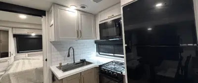 2027 Jayco Eagle HT photo 2