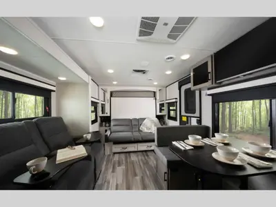 2027 Jayco Jay Feather photo 4