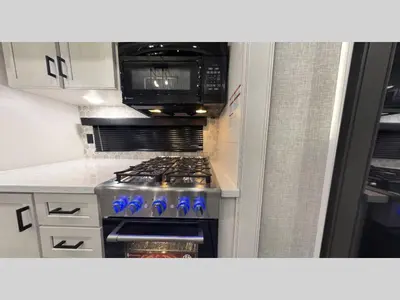 2027 Jayco Jay Flight Bungalow photo 5