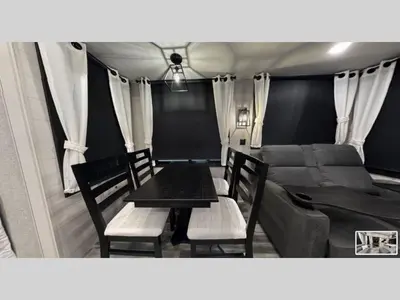 2027 Jayco Jay Flight Bungalow photo 11