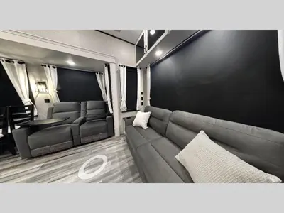 2027 Jayco Jay Flight Bungalow photo 8