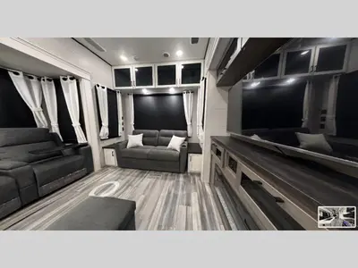 2027 Jayco Jay Flight Bungalow photo 7