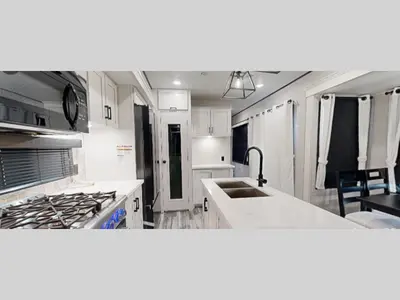 2027 Jayco Jay Flight Bungalow photo 5