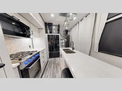 2027 Jayco Jay Flight Bungalow photo 3