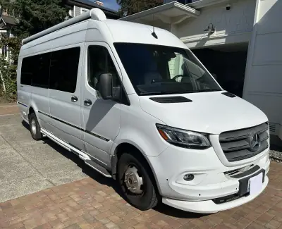 2021 AIRSTREAM INTERSTATE photo 4