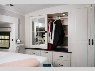 2027 Jayco North Point photo 12